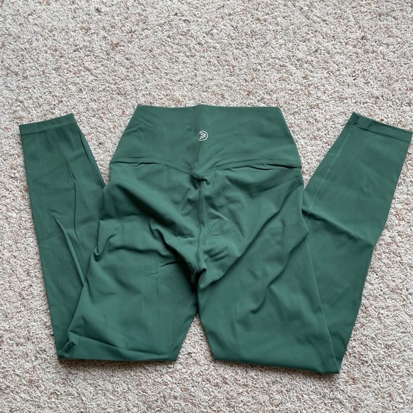 **SOLD** Savvi Kozas leggings - Picture 2 of 3